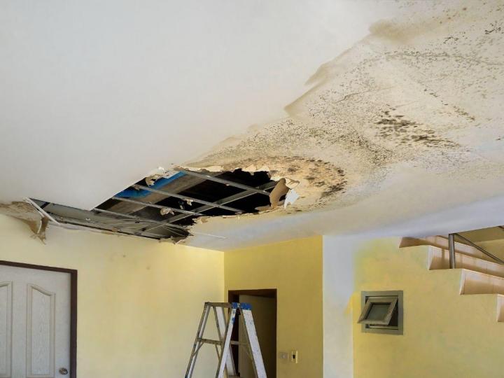 When faced with the impact of water damage, turn to EM Restoration for prompt and efficient solutions to restore and safeguard your property.